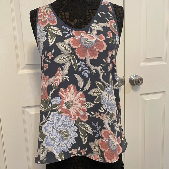 Loft Outlet, navy floral, mixed media, tank top, size S - Picture 1 of 5